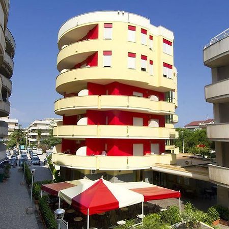Hotel Esperia Alba Adriatica Zewnętrze zdjęcie