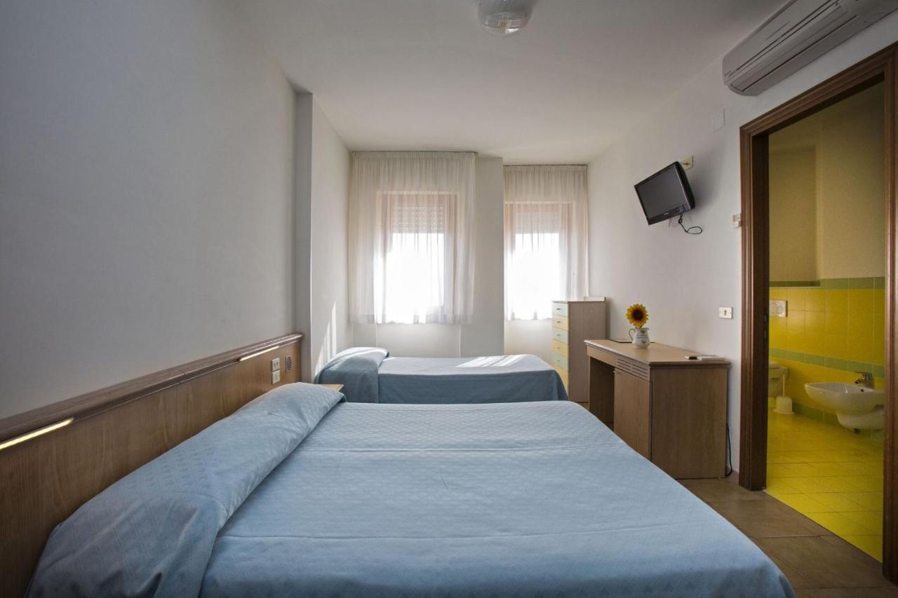 Hotel Esperia Alba Adriatica Zewnętrze zdjęcie