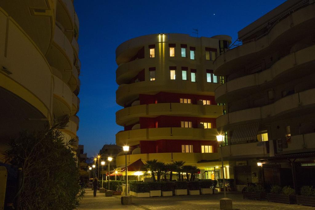 Hotel Esperia Alba Adriatica Zewnętrze zdjęcie