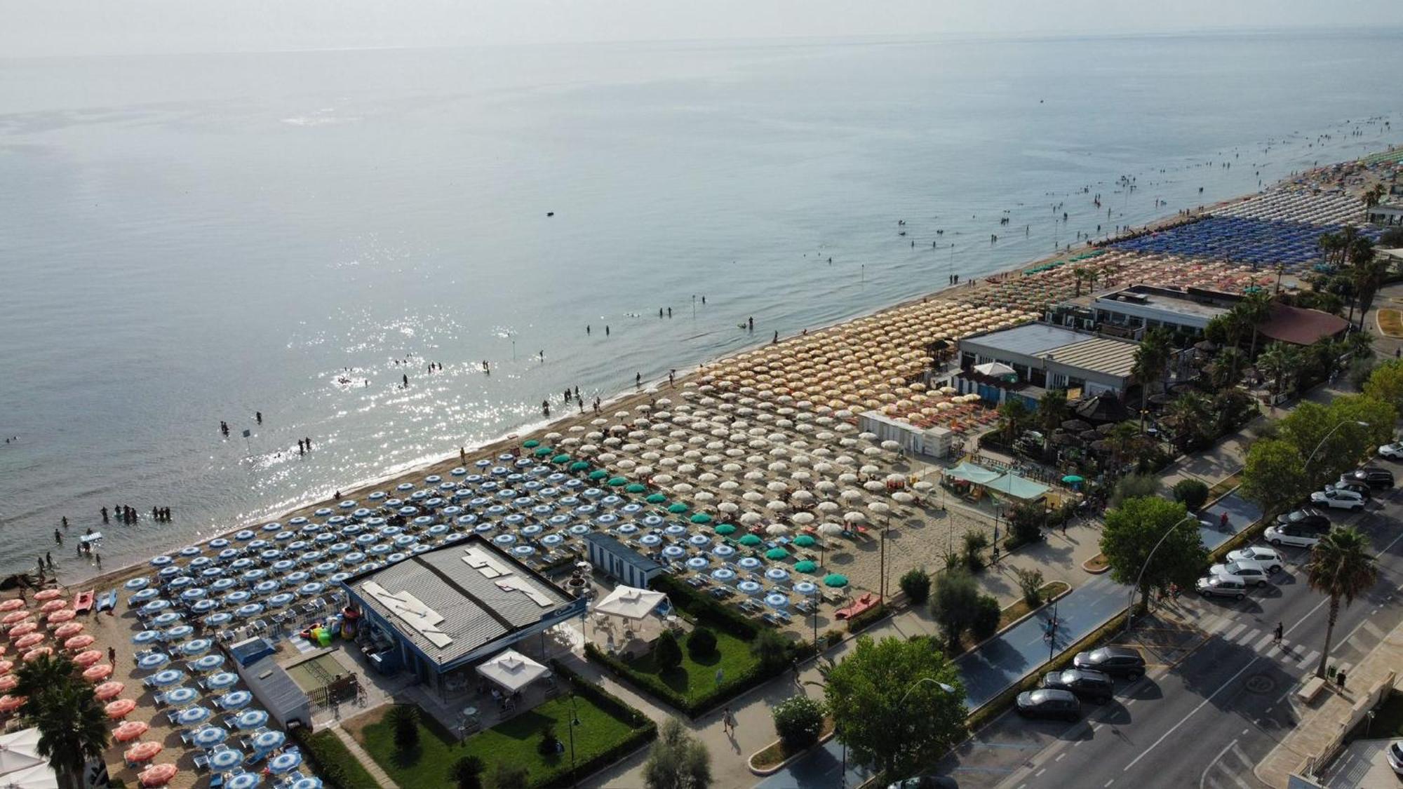 Hotel Esperia Alba Adriatica Zewnętrze zdjęcie